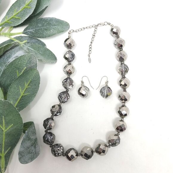 ESMOR Faceted Silver Gray Beaded Necklace Earring Set - Picture 1 of 7